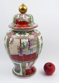 Váza s víkem - Famille Rose, pečeť Daoguang Váza s víkem - Famille Rose, pečeť Daoguang